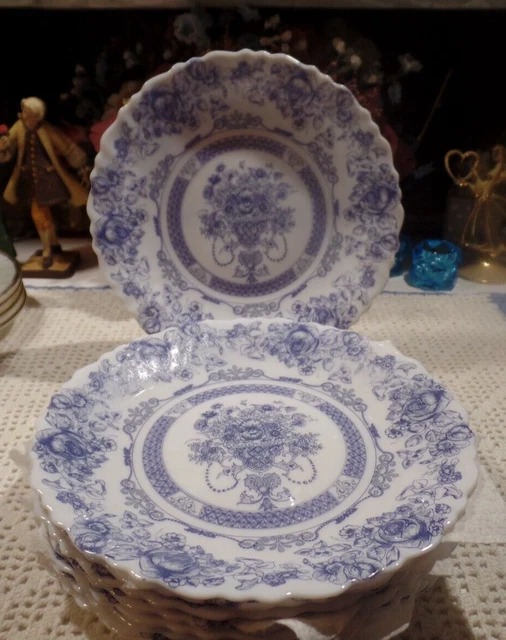 Arcopal Honorine 8 Salad Dessert Plates Blue Floral Pattern Vintage France