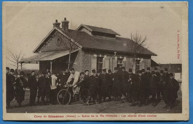 CPA: Camp de Sissonne (Aisne) - Scéne de la vie Militaire  / 1910