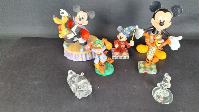 Walt Disney ornaments x 7, Winnie The Pooh, Mickey Mouse, Showcase Collection