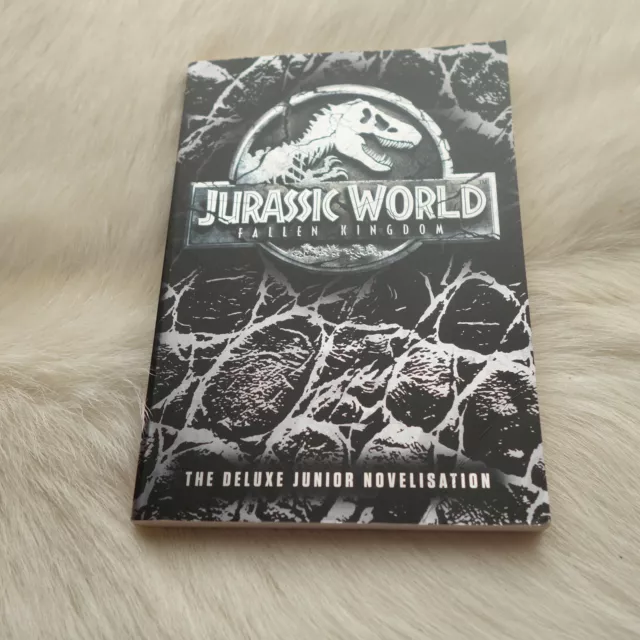 JURASSIC WORLD Fallen Kingdom Deluxe JURASSIC WORLD Movie Book