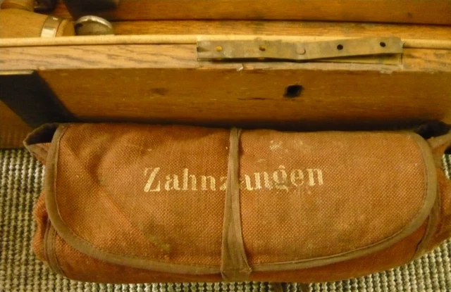 Arztkoffer Holz H. Windler Königl. Hoflieferant Arztinstrumente 8