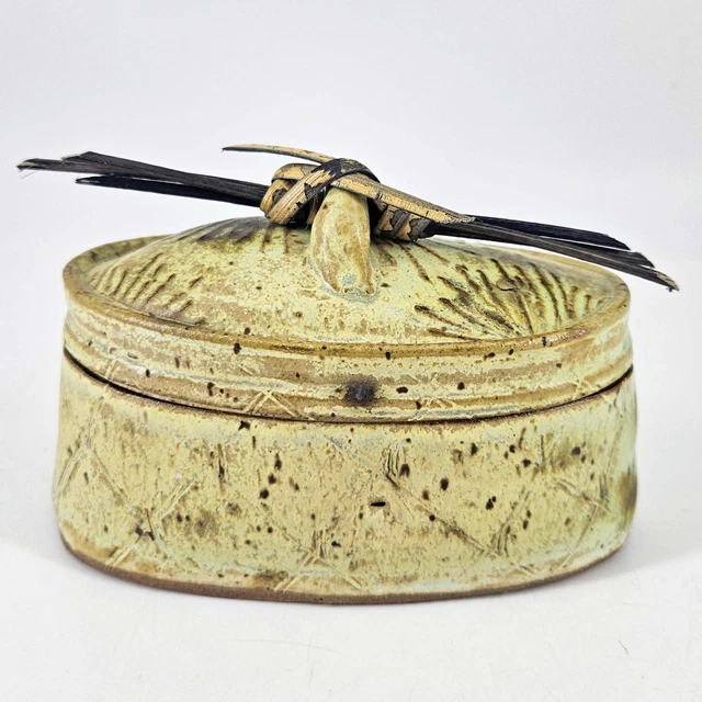 Studio art pottery vintage hand made primitive trinket dish w lid unsigned