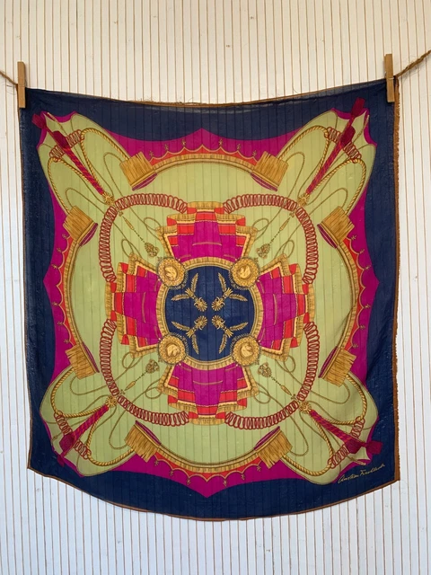 Foulard Carré En Soie Vintage à Motifs Rouges - Modèle FO370 - Cadeau Femme