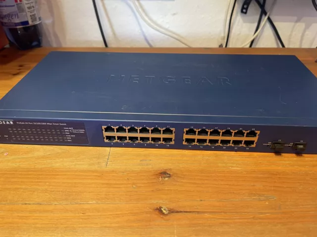 NETGEAR GS724T 24-Port Gigabit Smart Managed Switch - Blau