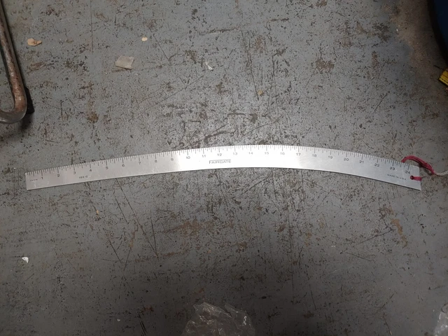 "Regla Curva Fairgate 102-C Metal 24" "Regla Curva Fairgate 102-C Metal 24"