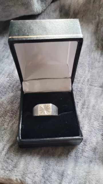 Vintage solid silver Signet Ring hallmarked Birmingham size O