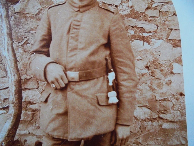 Portrait mit Grabendolch - in Frankreich 1WK 1917