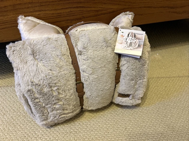 ugg bobcat throw