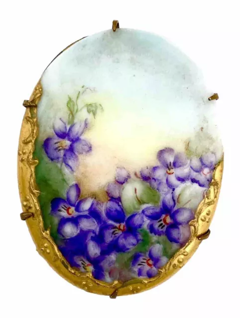 ANTIQUE VICTORIAN Large Brass Hand Painted Purple VIOLETS Oval Porcelain Brooch