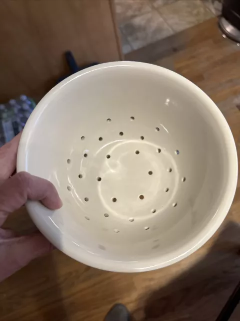 Longaberger Woven Traditions Ivory Ceramic Pottery Colander Strainer