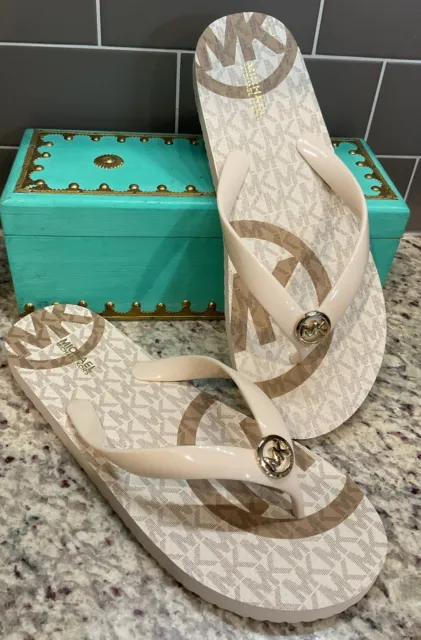 MICHAEL KORS WOMENS Sz 8 M VANILLA STRAPS/GOLD MK LOGO- FLIP FLOPS MSRP$45 NEW