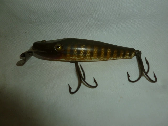 Vintage 3-1/4 Inch Wood w/ Glass Eyes Creek Chub PIKIE Fishing Lure  Lot P-873