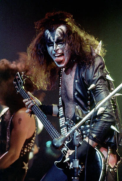KISS - GENE Simmons, Paul Stanley, Ace Frehley & Peter Criss 4 Solo
