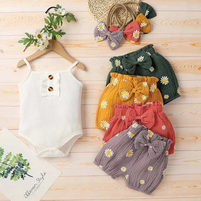 Romper sospensione arricciata a costine per bambine + pantaloncini fiocco floreali + abiti con fascia