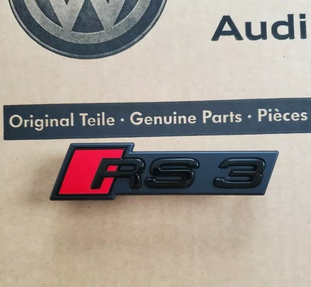 original Audi RS3 Schriftzug Typ 8V Kühlergrill Emblem Plakette Logo Clip