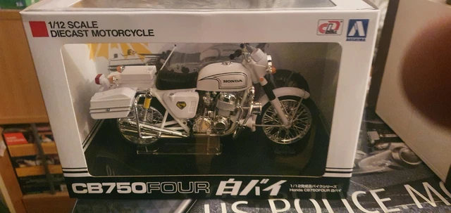 Moto honda CB 750 four police 1/12 neuf jamais ouvert