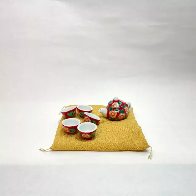 Japanese Vintage Ornamental Crockery tea set (Tea pot - Length 3cm /width 5cm)