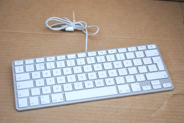 Apple wired keyboard Model No : A1242 EMC No: 2159