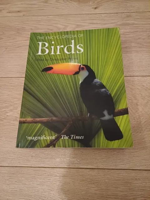 The Encyclopedia of Birds Christopher Perrins Oxford Very Good Condition