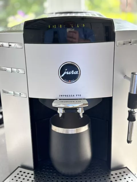 JURA Impressa F90 Espresso-Vollautomat - Aluminum + Jura Isolierbehälter (neu)