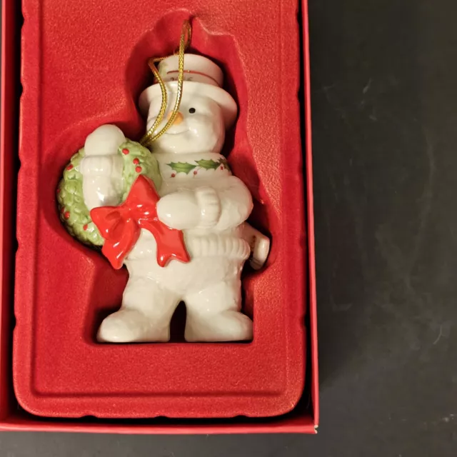 Collectible Lenox Christmas Annual 2016  Happy Holidays Snowman With  Wreath NIB