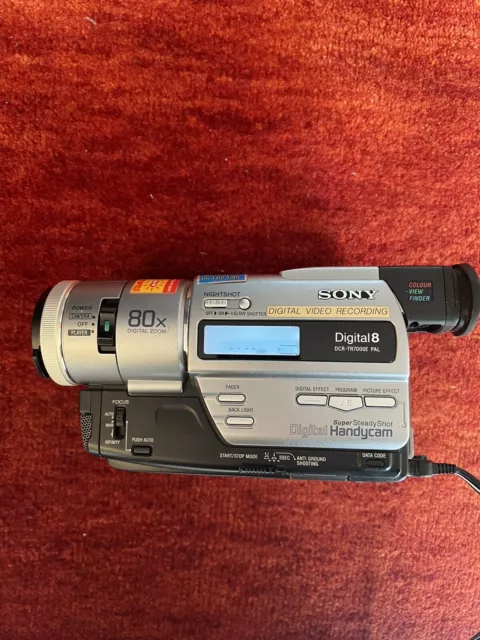 Sony Handycam DCR-TR7000E Digital8 Camcorder - Video8 Hi8 kompatibel