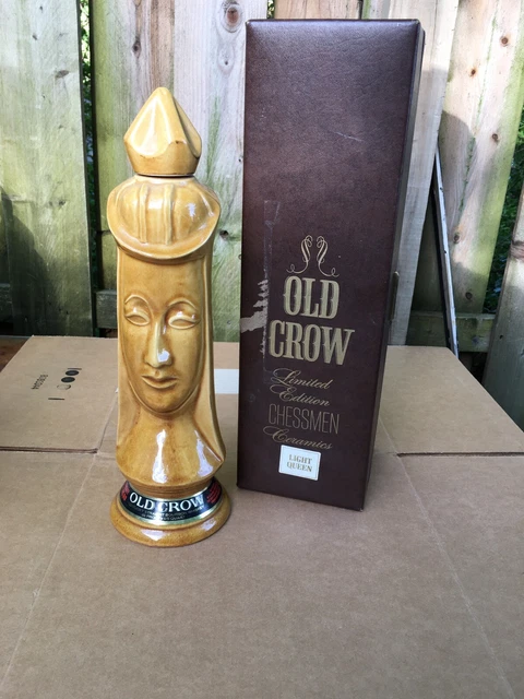 Vintage 1969 Old Crow Limited Edition Chessmen Series Light Queen w/Box empty