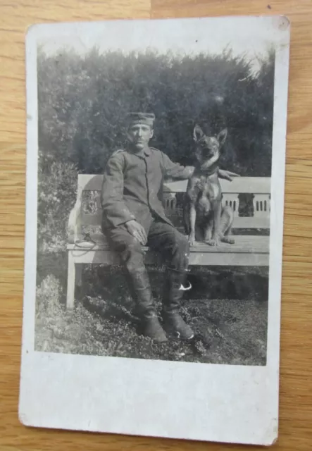Altes Foto deutscher Soldat mit Hund / Schäferhund 1. WK / Namur 1918