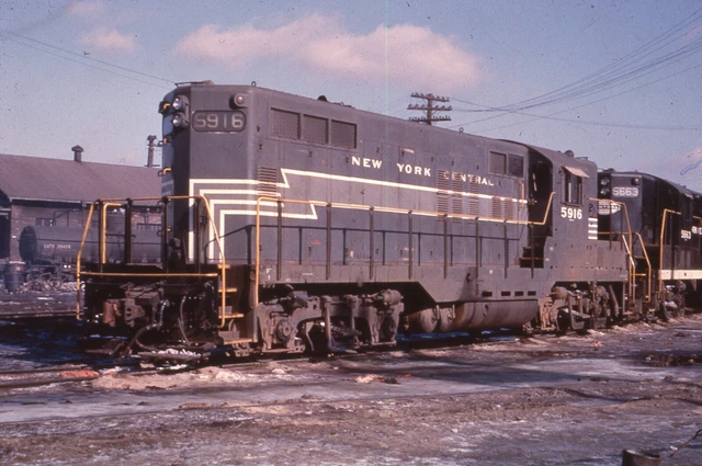 Duplicate  Train Slide New York Central GP-7 #5916 02/1963 Detroit MI