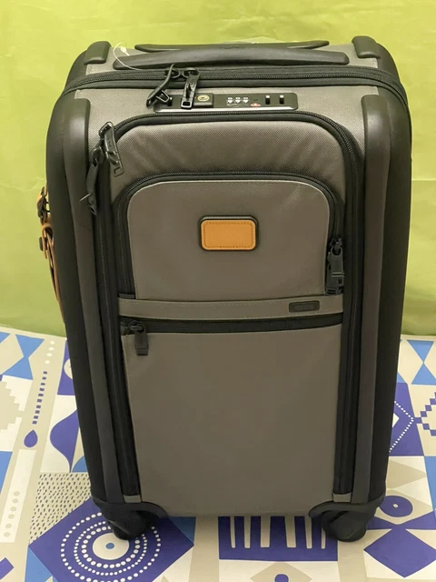 NEW Tumi Alpha 3 International Expandable 4 Wheeled Carry-On 117154-T003