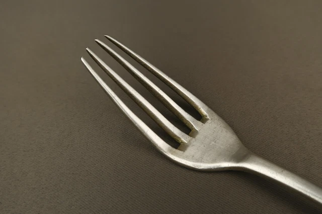 Grande Fourchette En Argent Massif – Modèle Cluny, Orfèvre L, 60 Gr