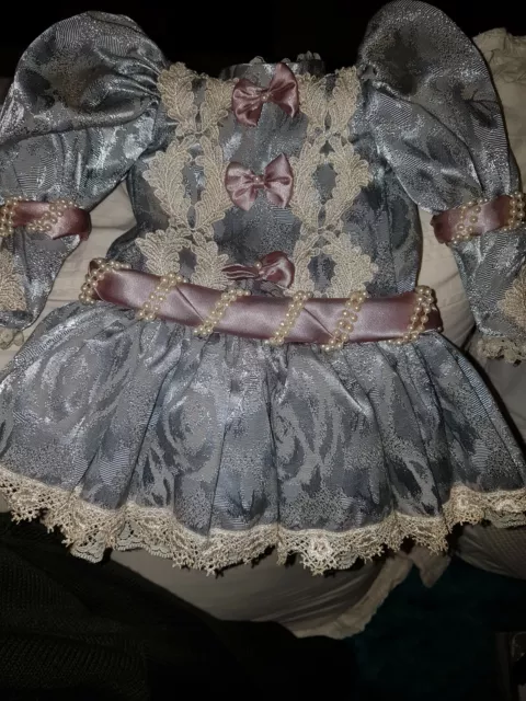 ROBE pr POUPEE JUMEAU   ou autre ancienne de 45 à 55 cm