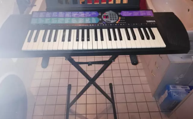 yamaha PSR-77 Keyboard mit Ständer