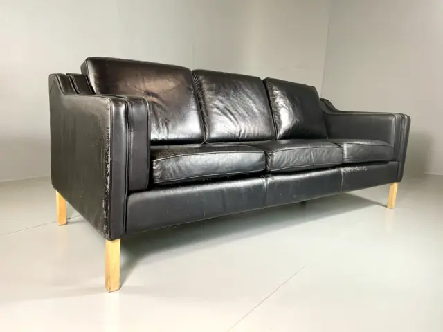 EB5864 Danish Vintage Three Seat Black Leather Sofa, Mogensen, MCM, Retro, M3SS
