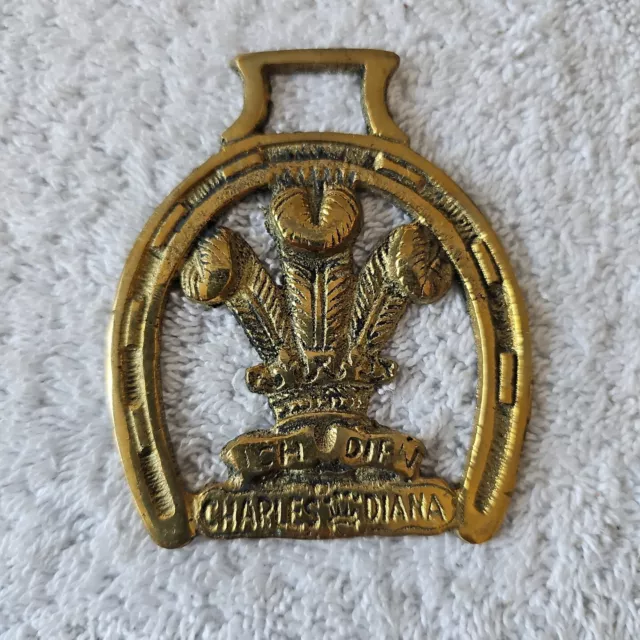 Brass Horse Medallion Vintage English Charles Diana Horseshoe Royal Feather Show