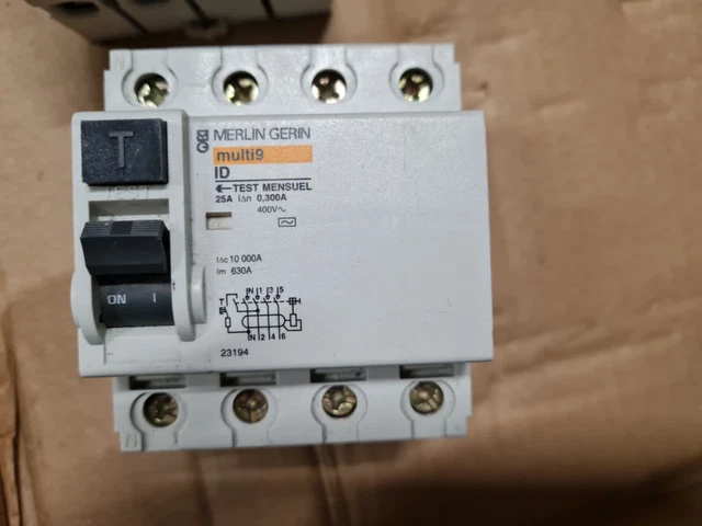 Interrupteur Différentiel ID K 4P 40A 300mA Type AC – Protection Fuites Terre 50/60Hz