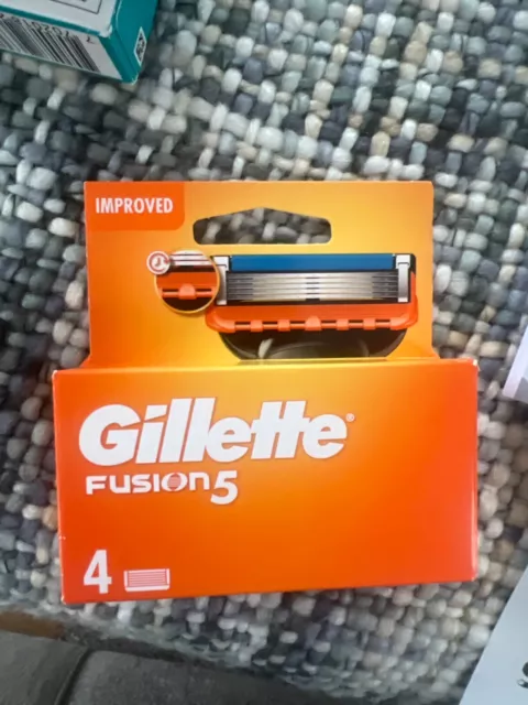 Gillette Fusion 5 Razor Blades, Pack of 4 Refills - Genuine - Brand New