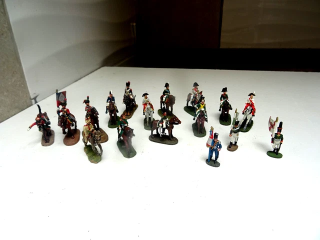 STARLUX - DELPRADO - ATLAS - Important ensemble de SOLDATS DE PLOMB