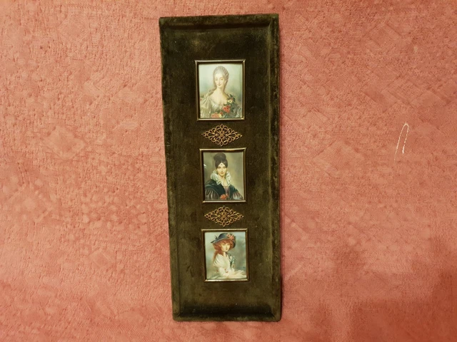 Trois Continental Portrait Miniatures En Velours Cadre - Début 20th Siècle