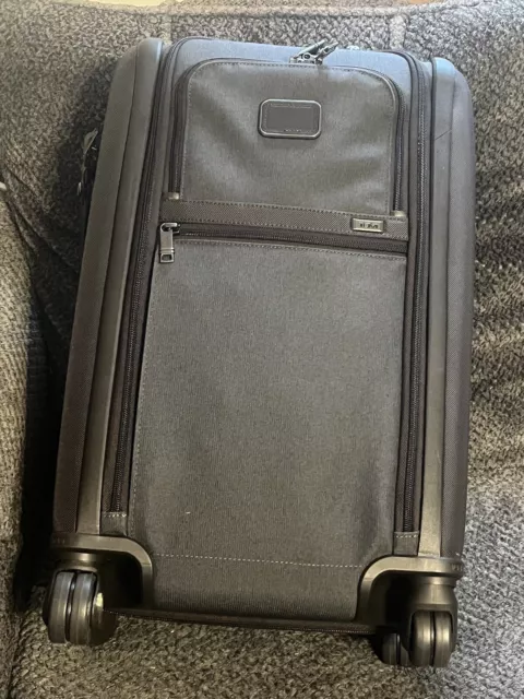 Tumi Alpha 3 international Dual Access 4 Wheel Carry-On Anthracite 9