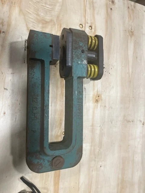 Strippit 12CJ-3 Frame-.625" Punch-.637" Die-Used