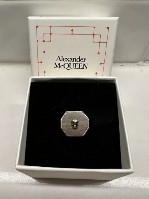 NEW Alexander McQueen Skull Marble Signet Ring Silver FREE Shipping NEW Alexander McQueen Skull Marble Signet Ring Silver FREE Shipping