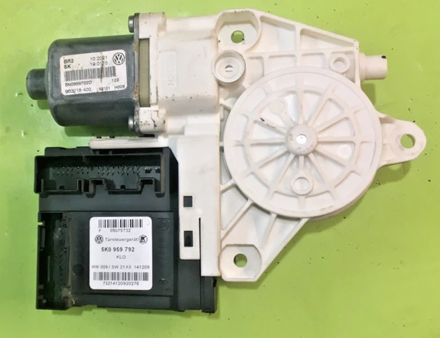 Moteur De Lève-vitre Avant Droit Pour Volkswagen Scirocco 3 Phase 1 Coupé - Occasion