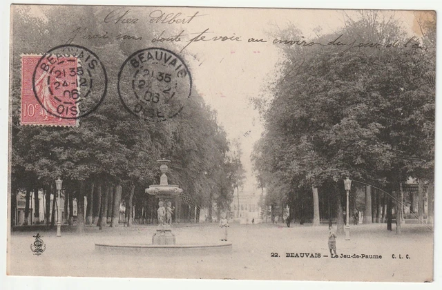 BEAUVAIS - Oise - CPA 60 - le jeu de Paume - Fontaine