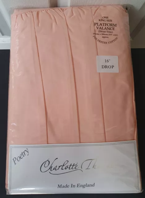 Charlotte Thomas ""Poetry"" Platform Valance (finitura divano). King Size.