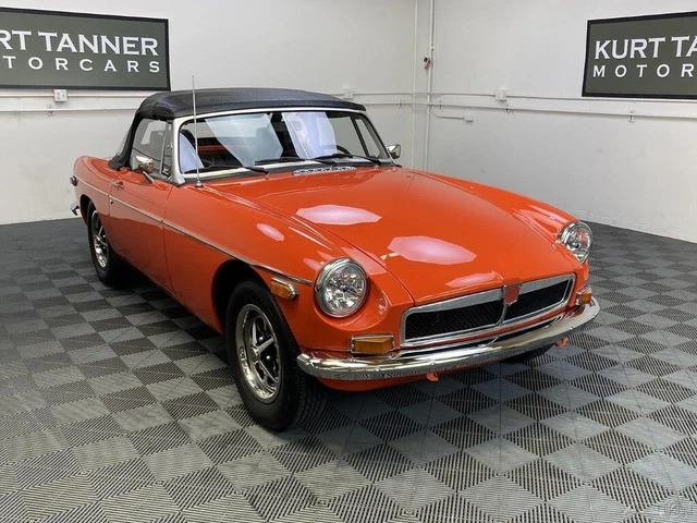 1973 Mg Mgb 1973 Mgb. Blaze Orange With Black Trim.