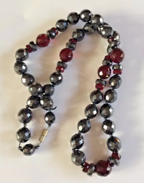 CZECH BLACK & RED GLASS FACETED BEADS STATEMENT NECKLACE. 26' long