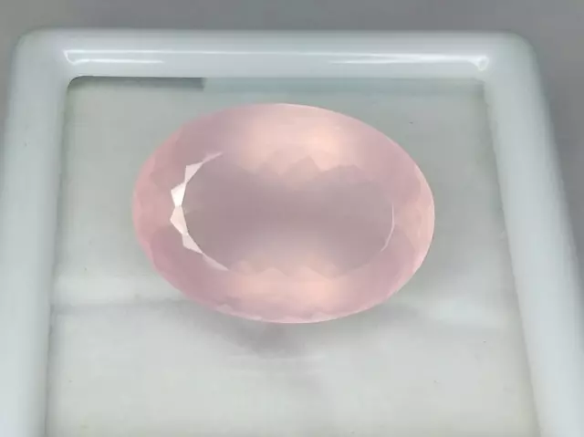 Magnifique QUARTZ ROSE  11.75 Carats