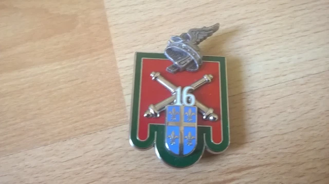 Insigne Militaire Ancien – 67ème Régiment – Pièce De Collection – Occasion