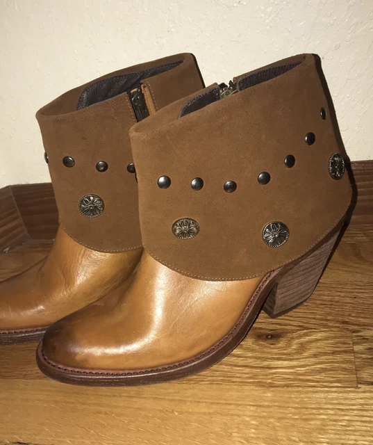 Reba by Justin Boots Tan Caramel Suede Cheyenne Bootie 10 B boho festival